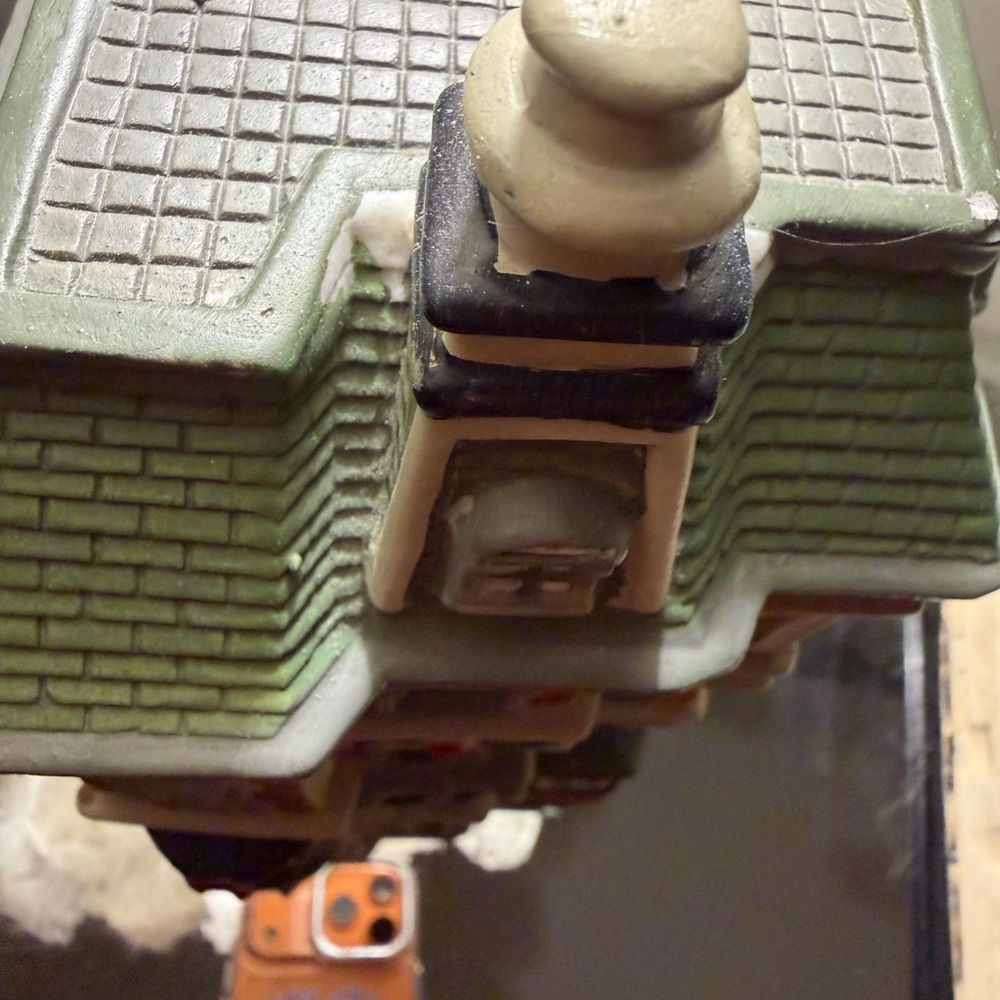 Dept 56 Italian Ristorante — Retired - Picture 6 of 6